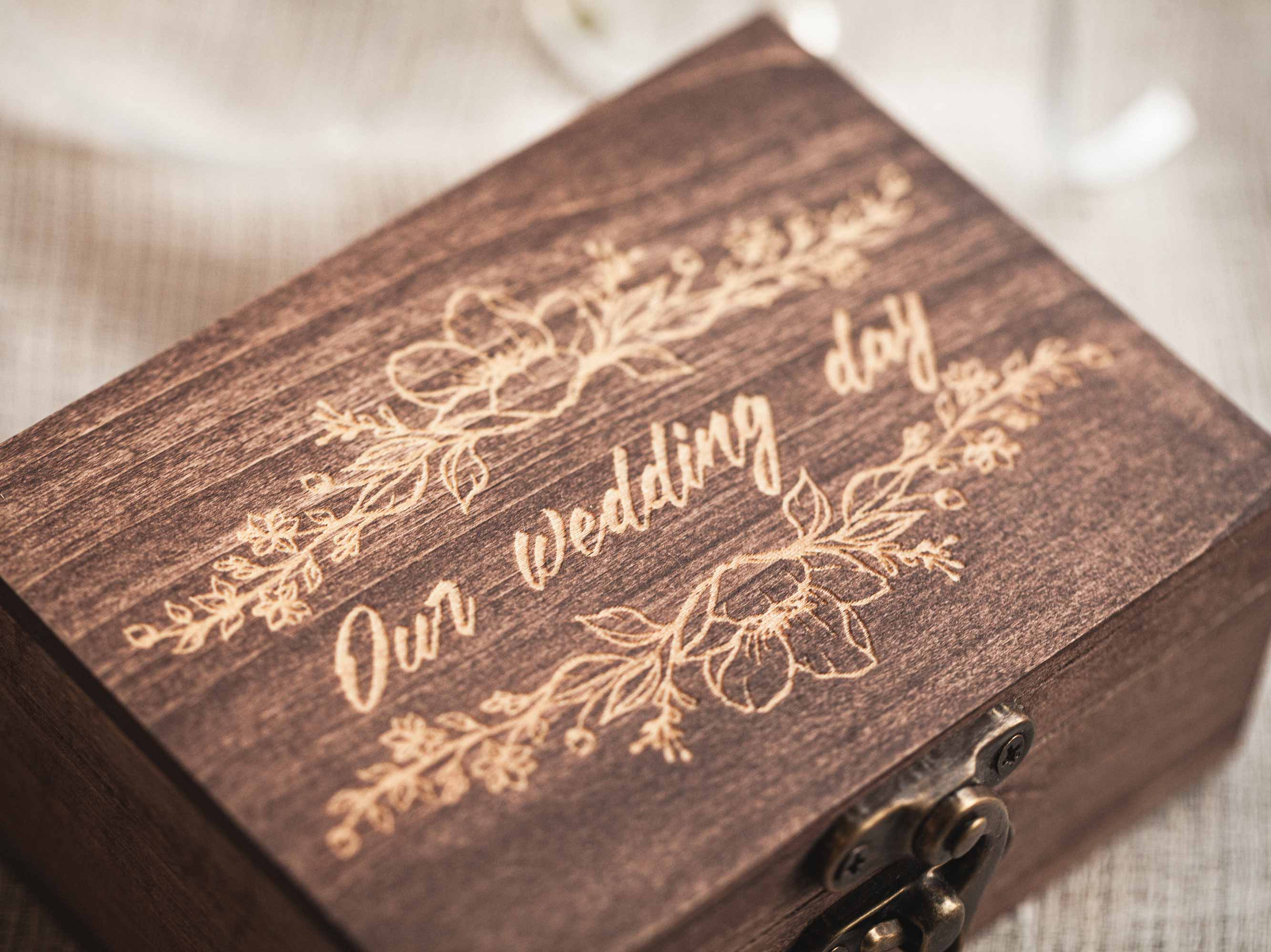 Scatola USB personalizzata incisa con opzione USB 3.0 per matrimoni