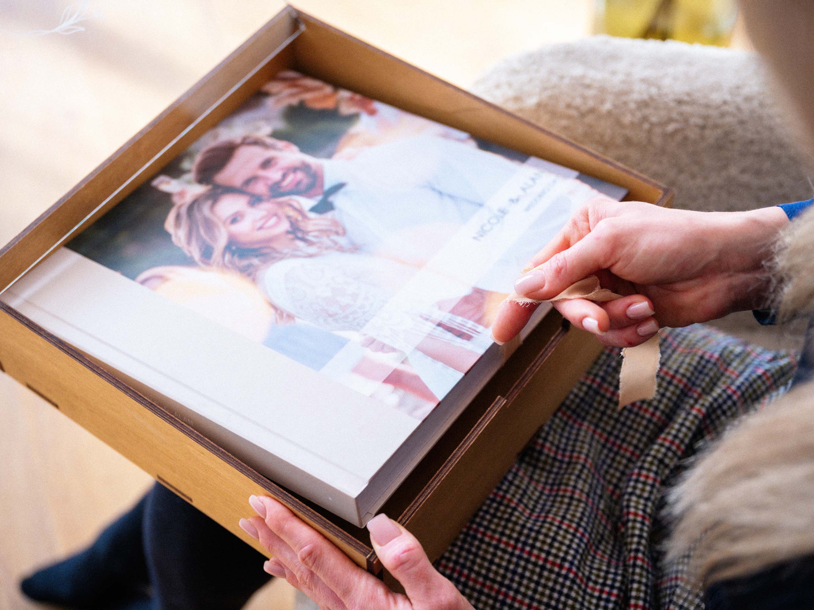 Gold Oak wedding keepsake box with ribbon pull and 10x10 photo album presentation