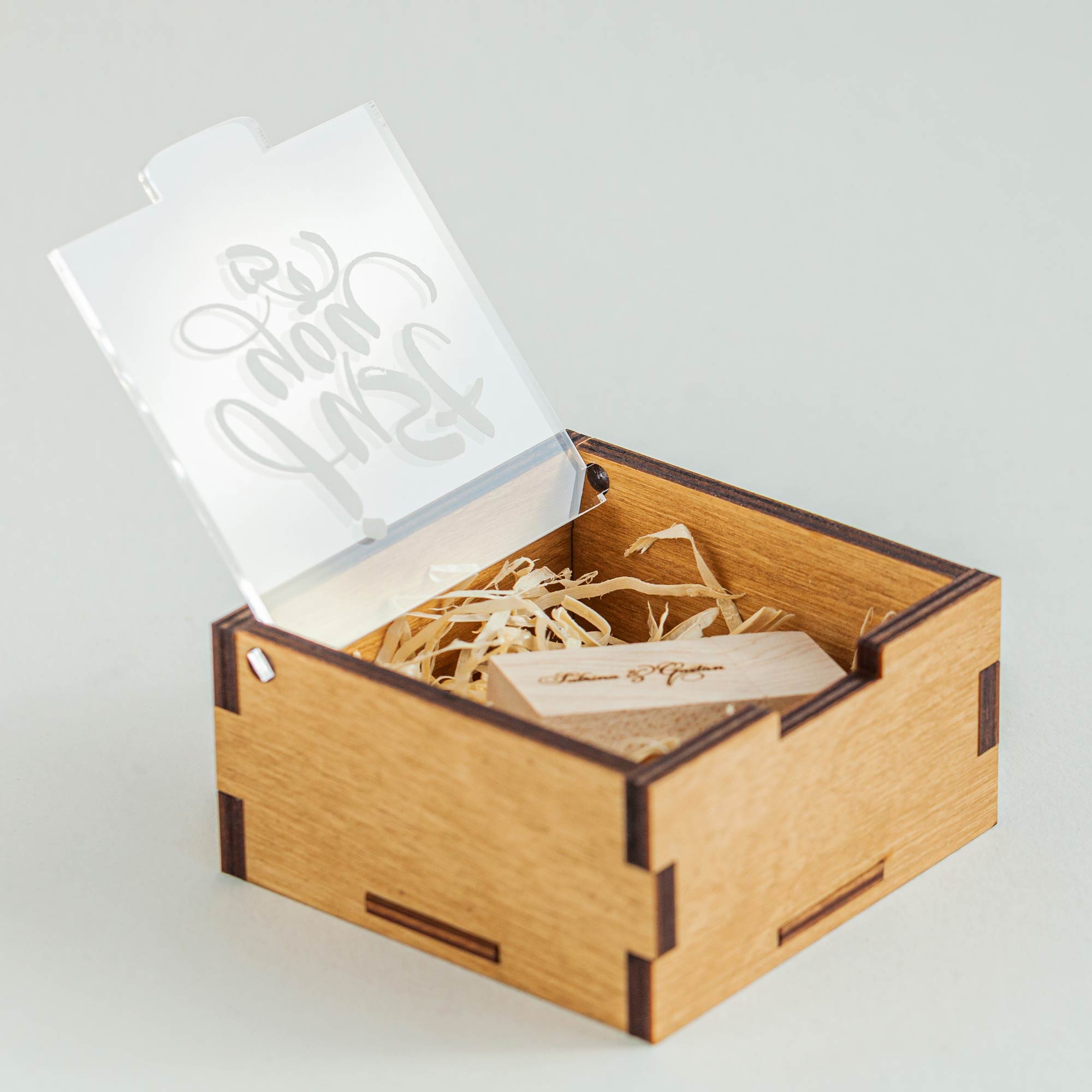 Gold oak wooden USB box with acrylic lid and engraved wooden USB drive