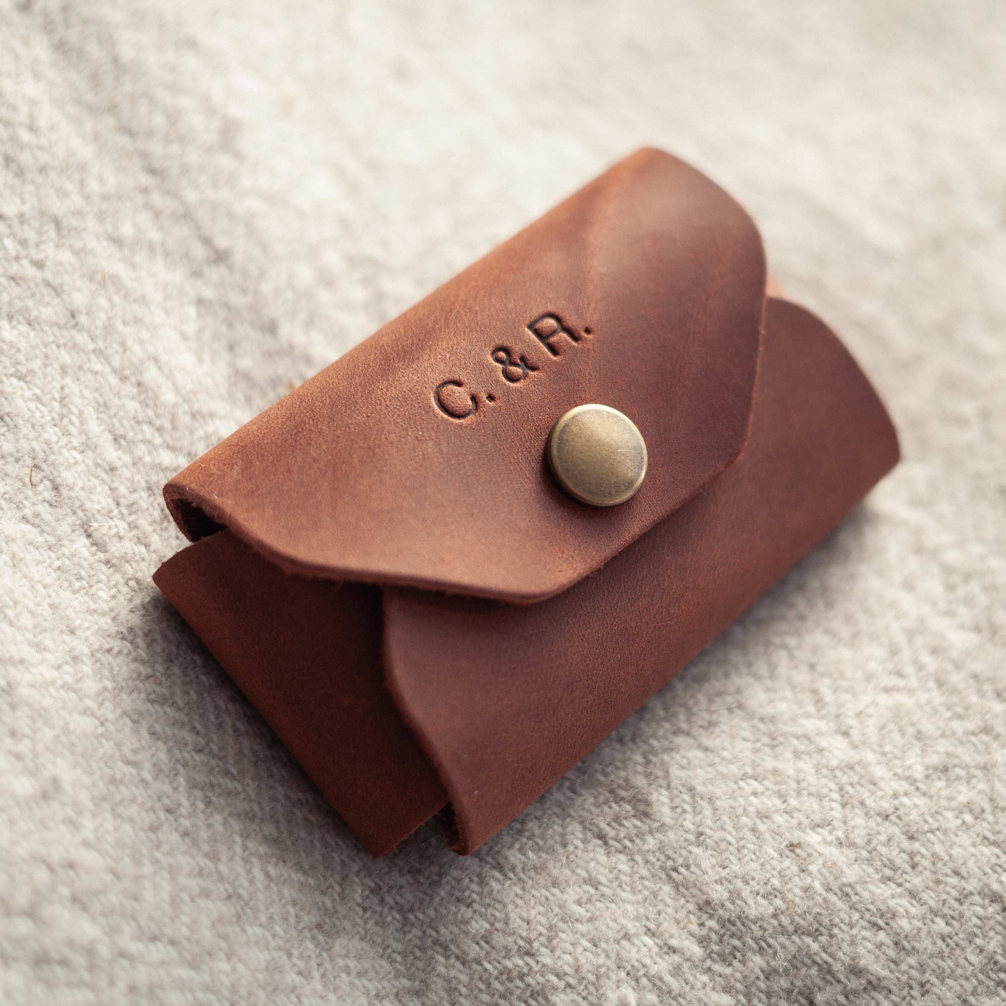 Personalized cognac Crazy Horse leather USB case with initials C & R