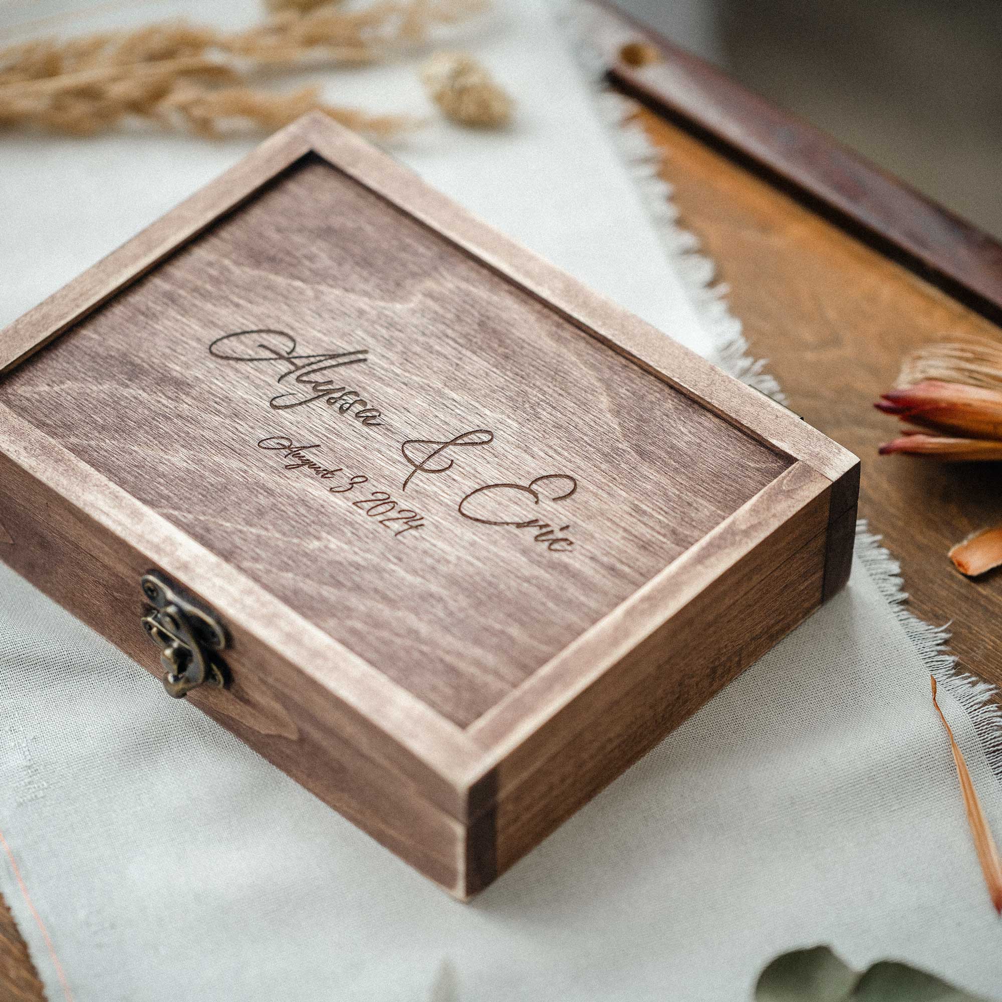 Vintage Wooden Photo Box – Personalized Keepsake for Weddings & Special Occasions - NZHANDICRAFT