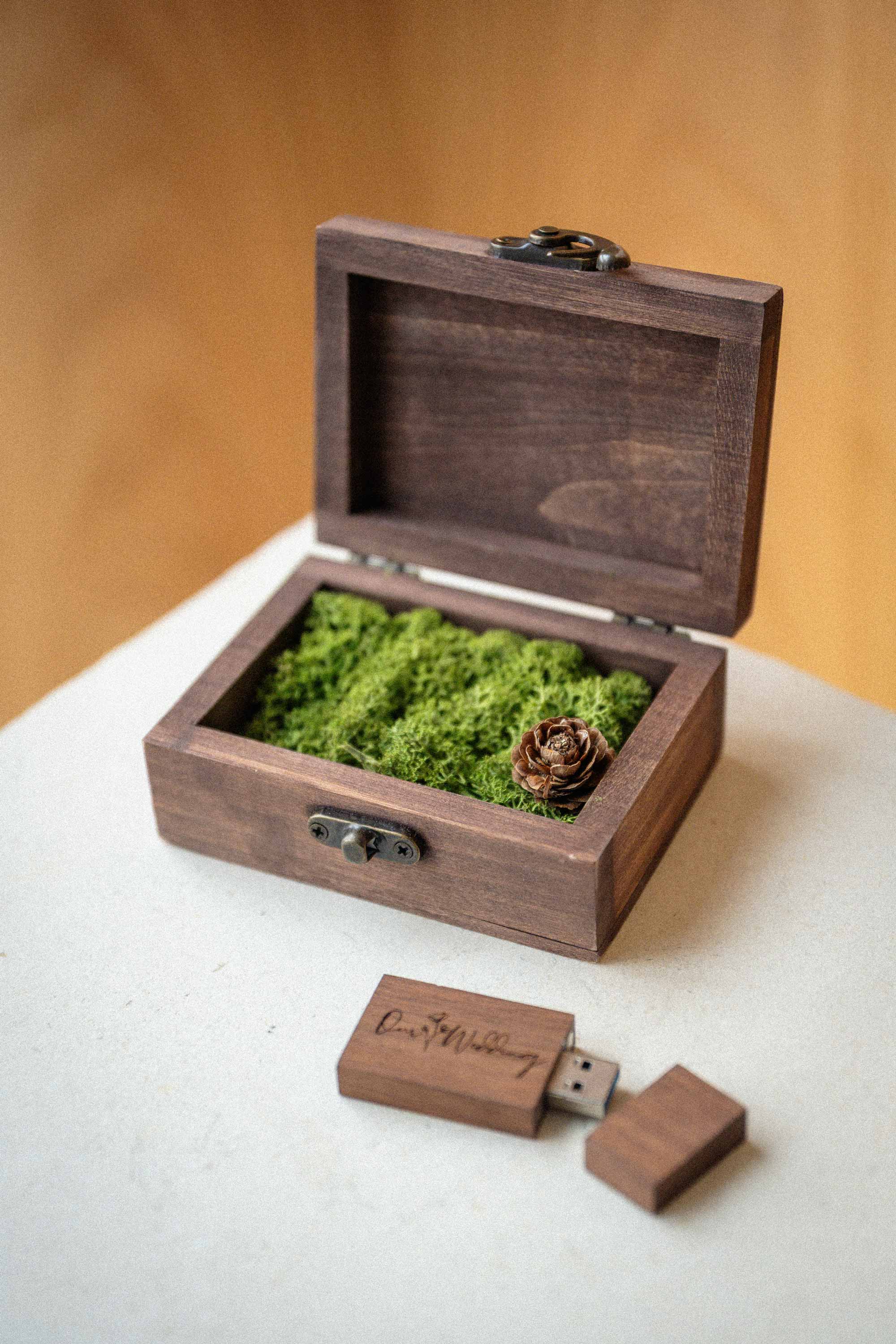 Open Walnut Vintage USB box with flash drive
