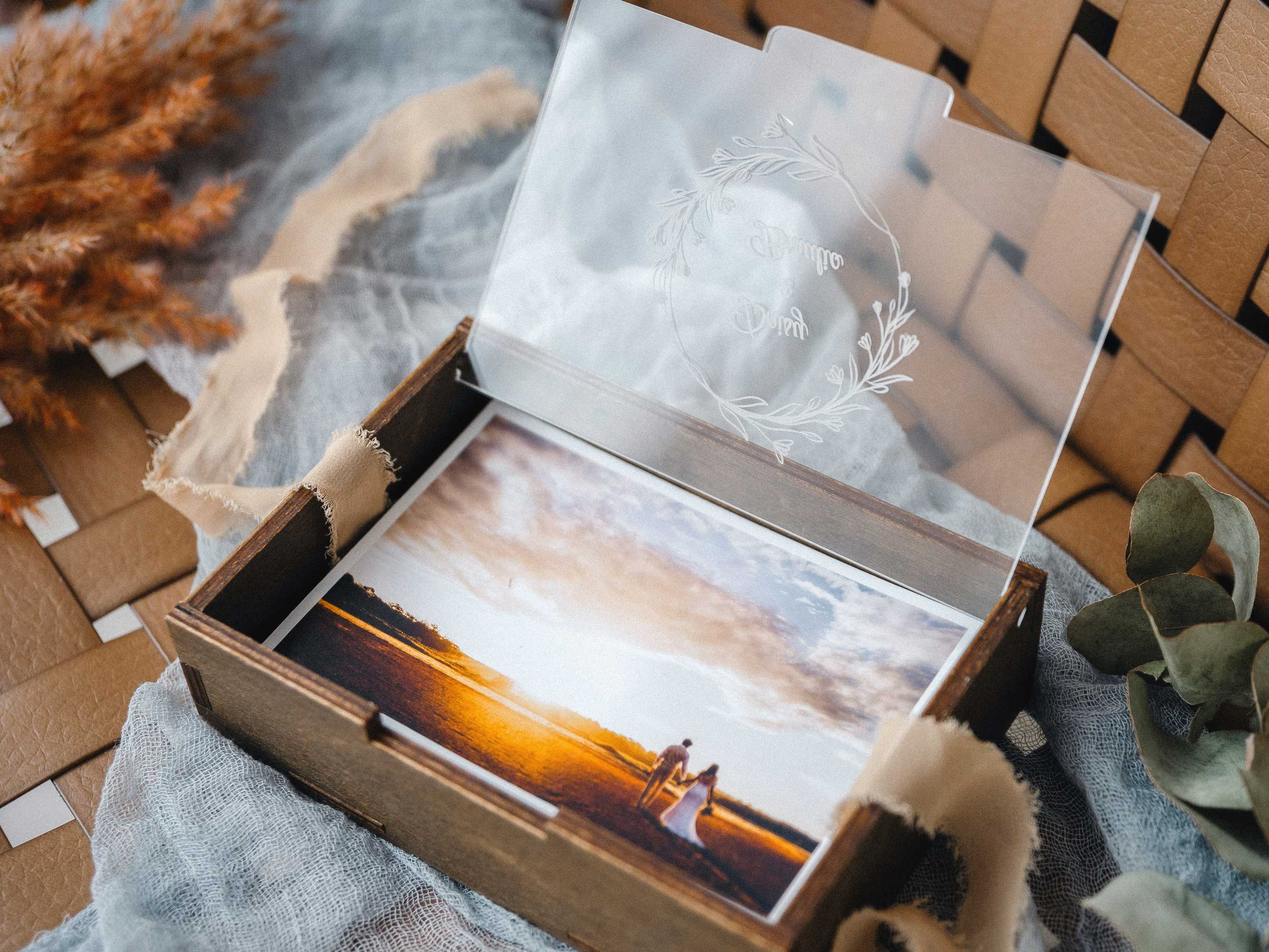 Wooden Photo Box with Personalize Acrylic Lid for Photos