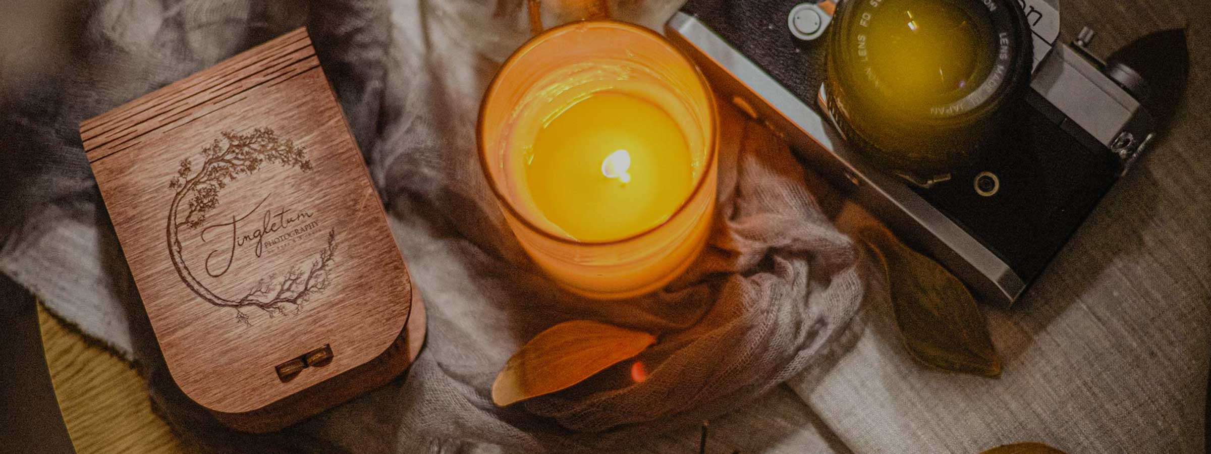 Wooden USB boxes for photographers for flash drives and refined client presentation