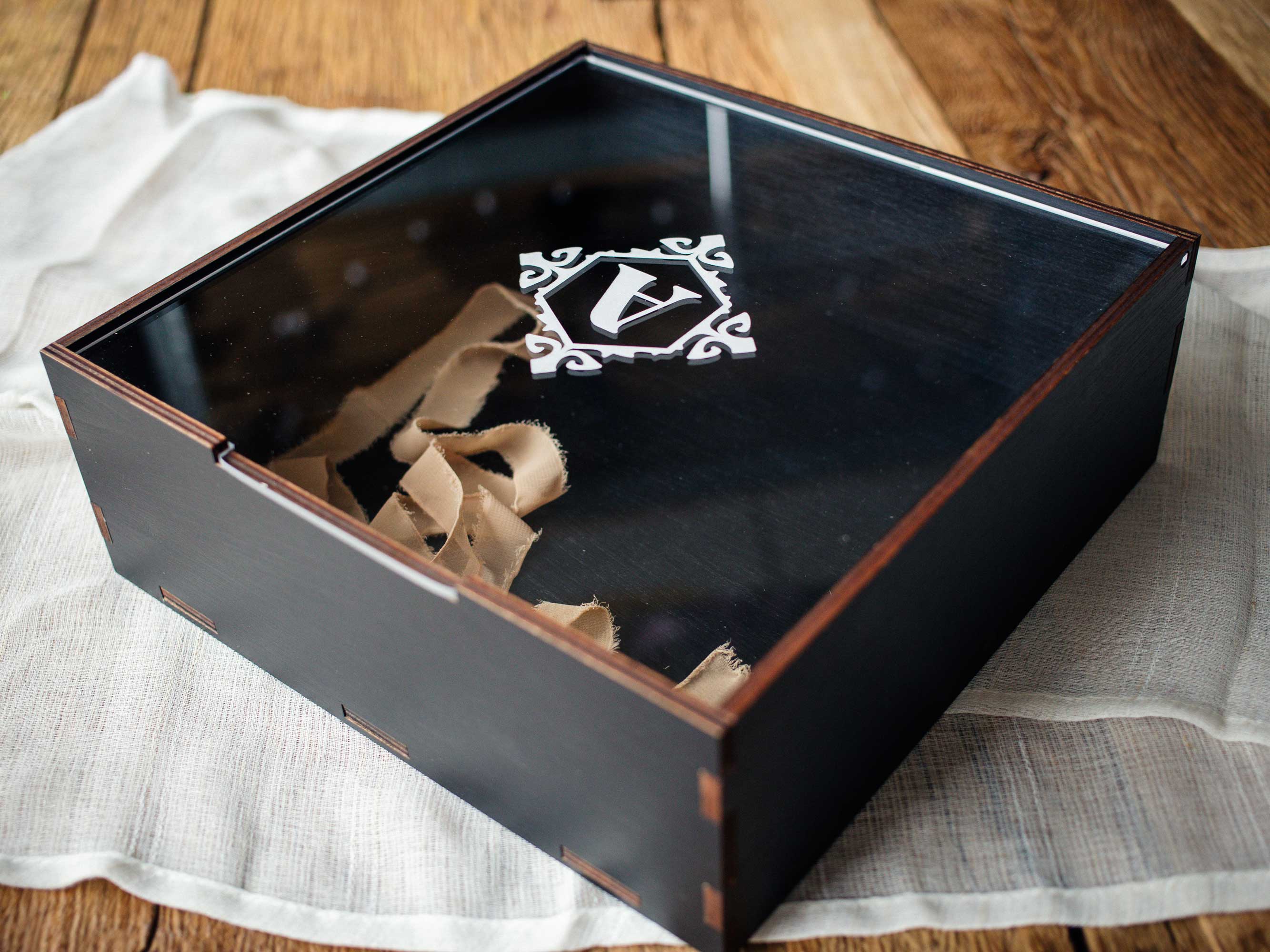 Black wooden gift box with acrylic lid, personalized keepsake box for wedding album or elegant gift presentation