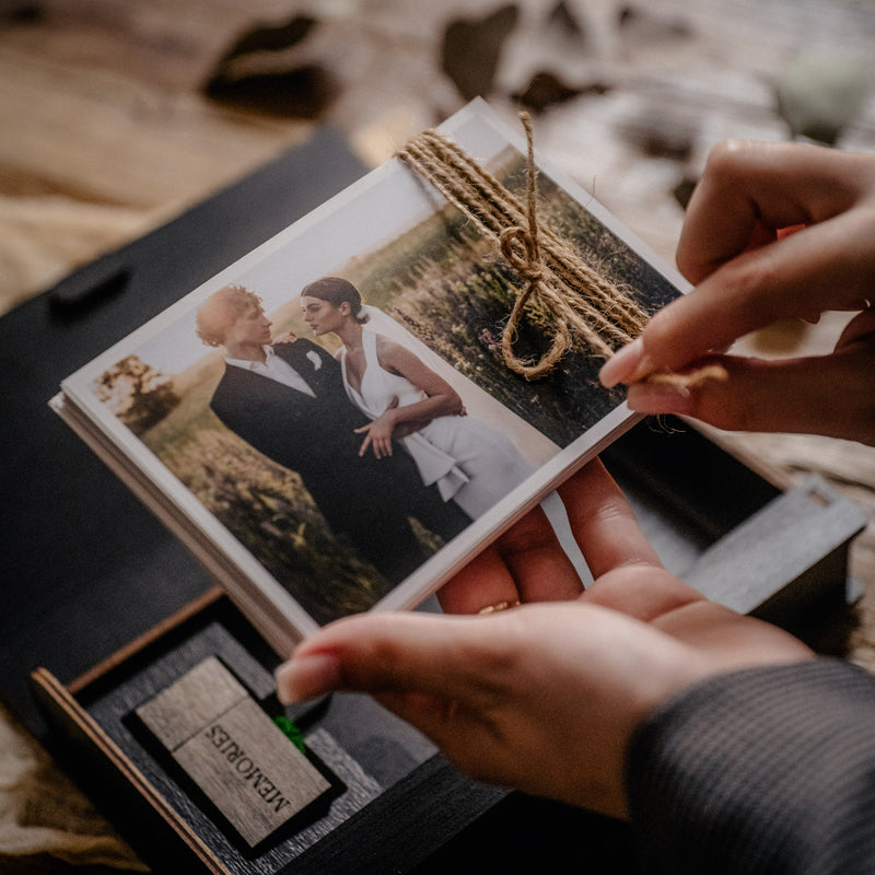 Boîte à photos en bois noir avec clé USB pour les clients de mariage