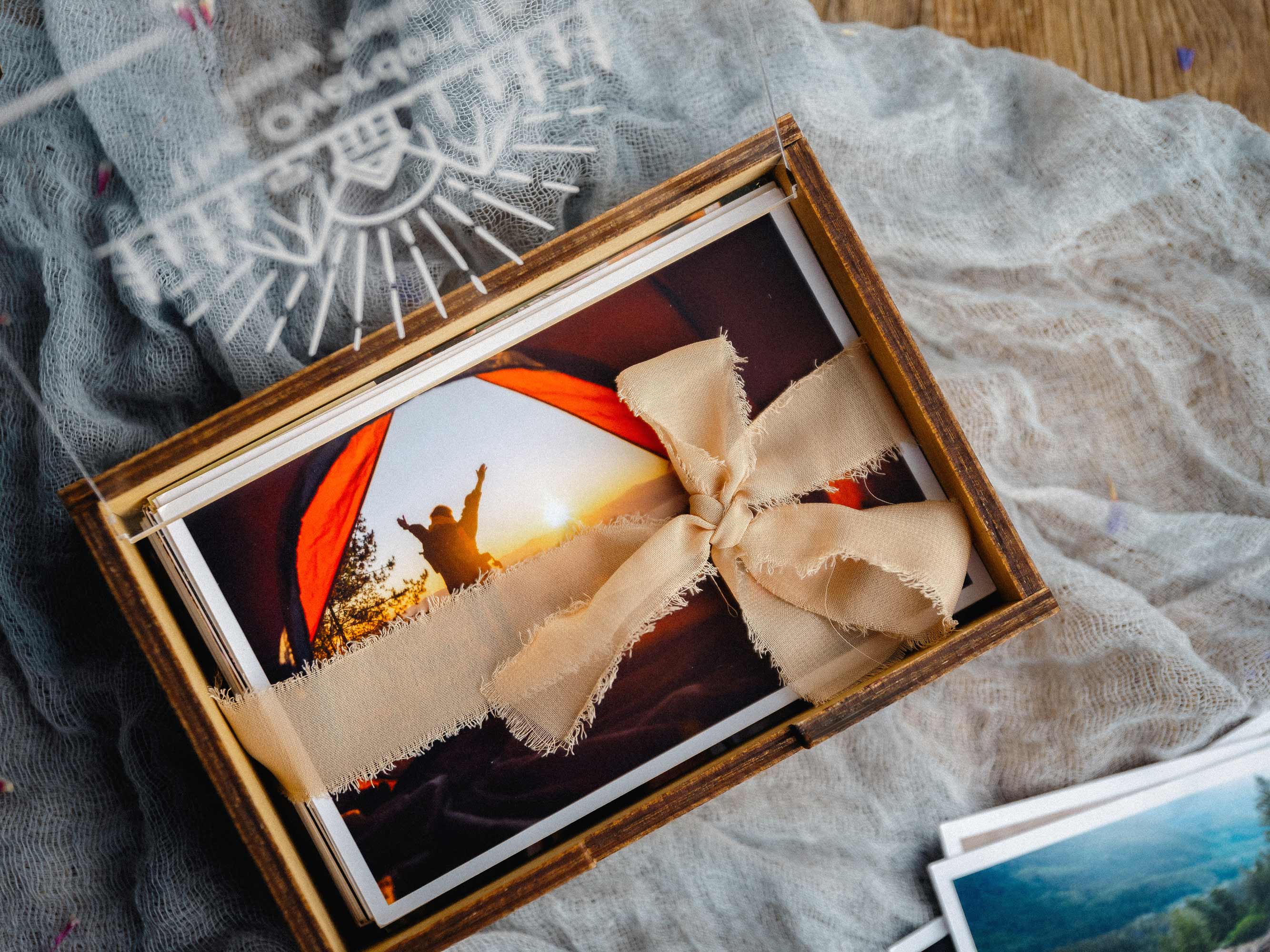 Gold Oak Travel Photo Box – Personalized Acrylic Lid Keepsake for Prints