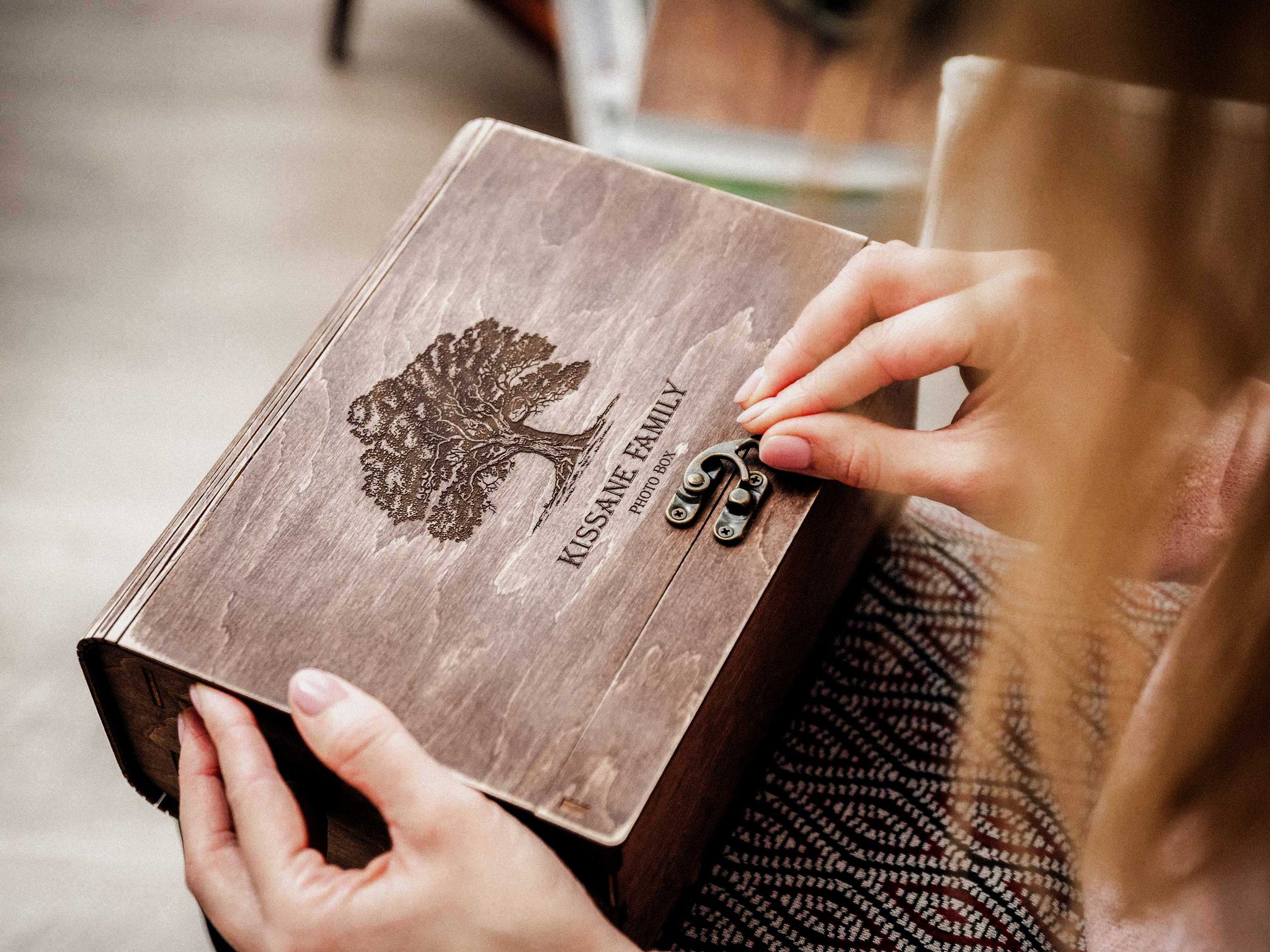 Memory Box with USB 3.0 – Large Wooden Photo Storage for 350 Prints