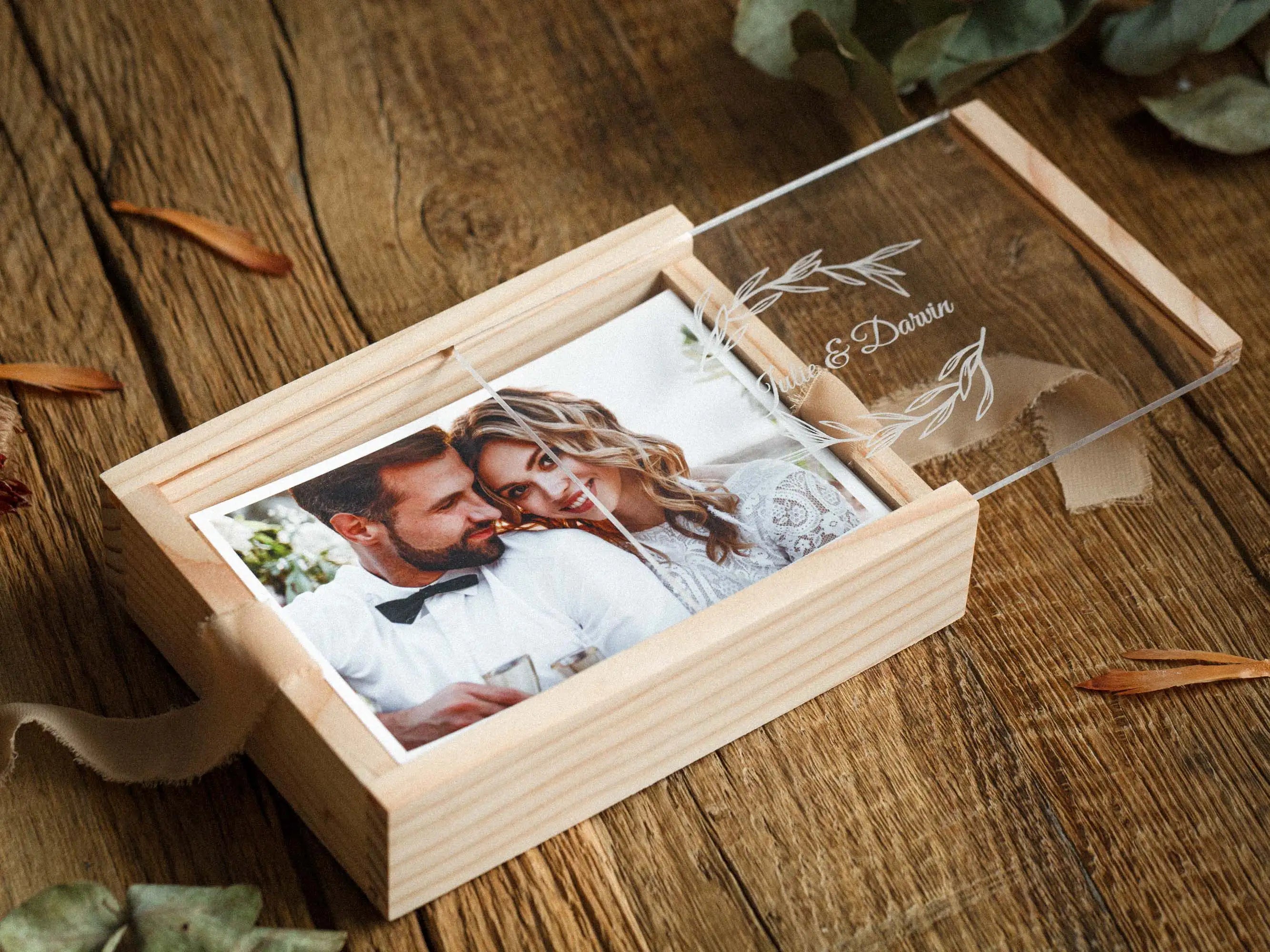 Maple wooden photo box with wedding print