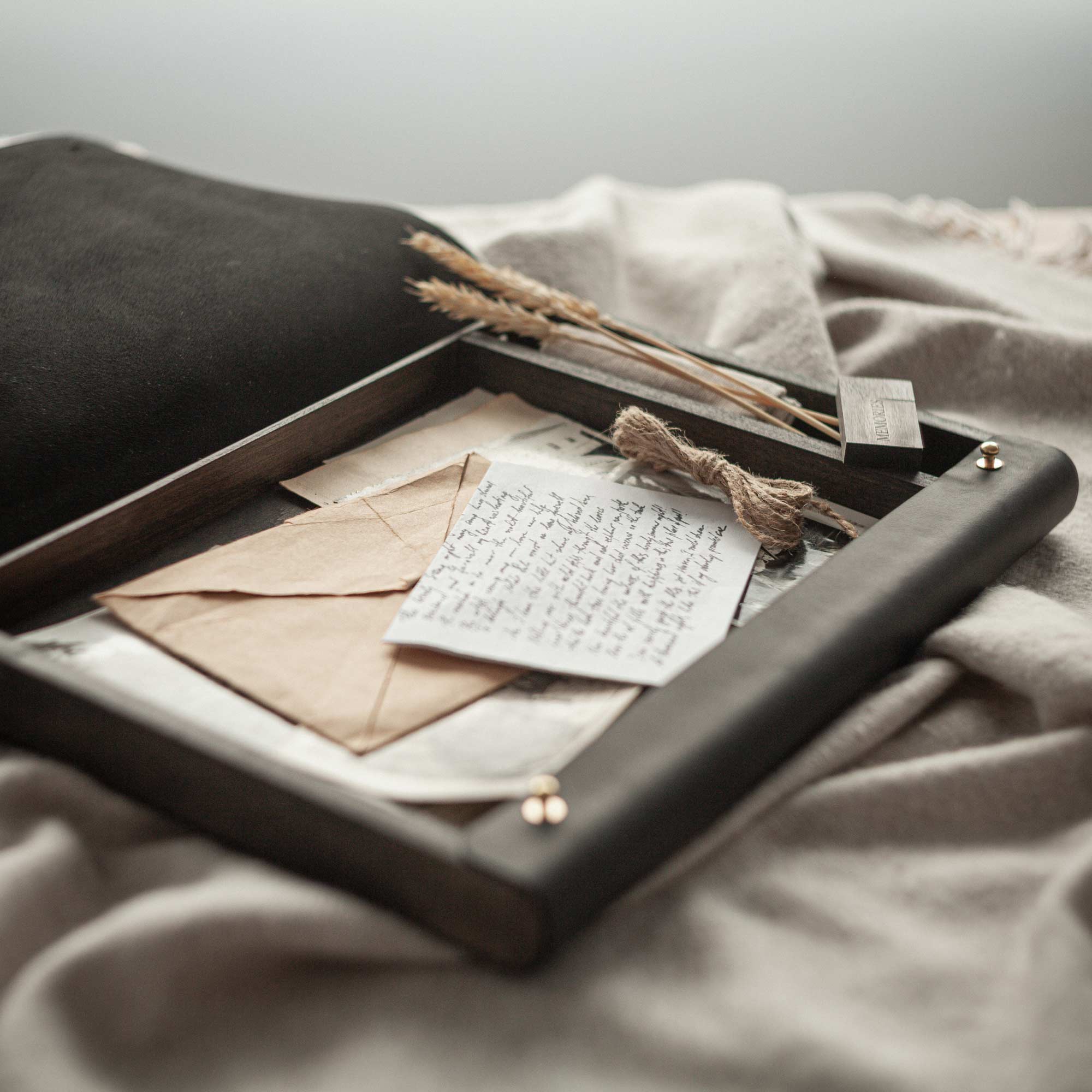Memorial & Family Letters - Black Leather Box - NZHANDICRAFT