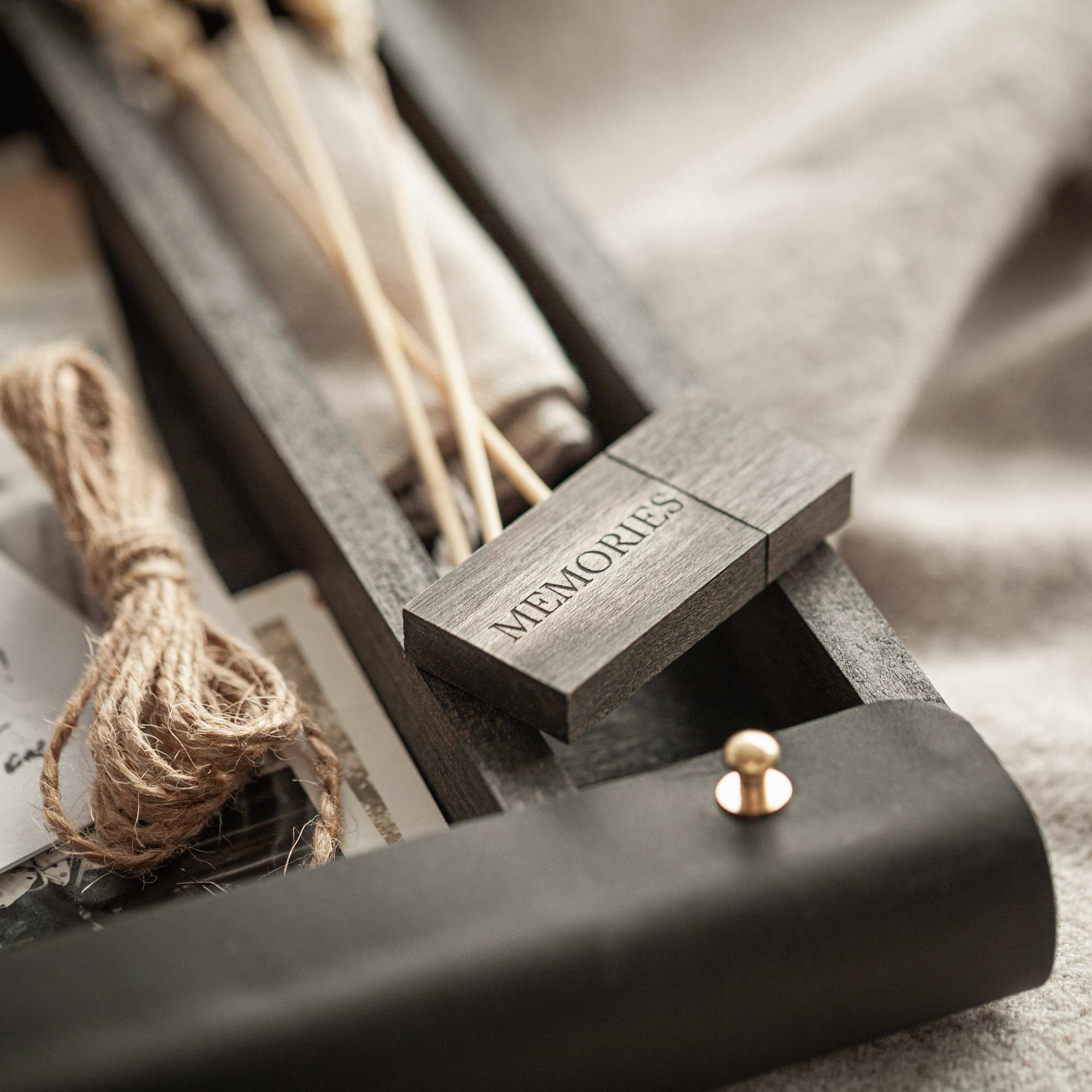 Memorial & Family Letters - Black Leather Box - NZHANDICRAFT
