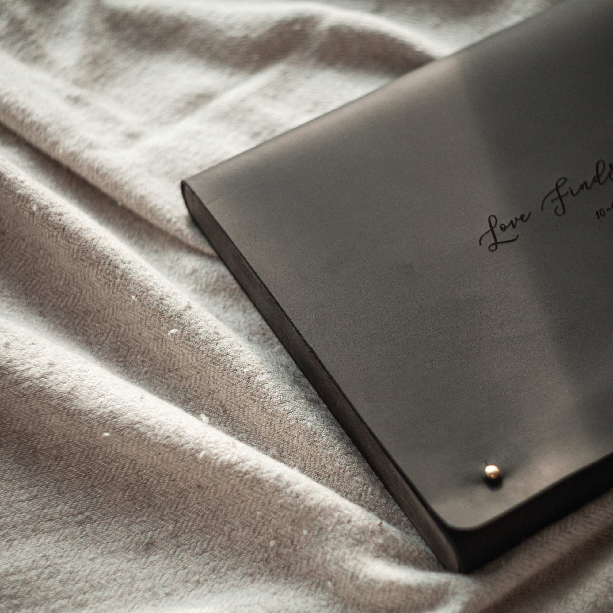 Memorial & Family Letters - Black Leather Box - NZHANDICRAFT