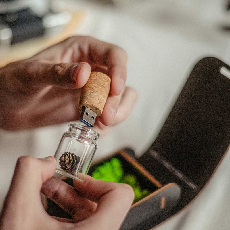 Black Wooden USB Box with Glass Bottle USB 3.0 for Luxury Wedding Photography - NZHANDICRAFT