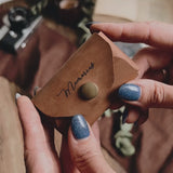 USB-Stick-Umschlag aus Leder mit personalisierter Gravur