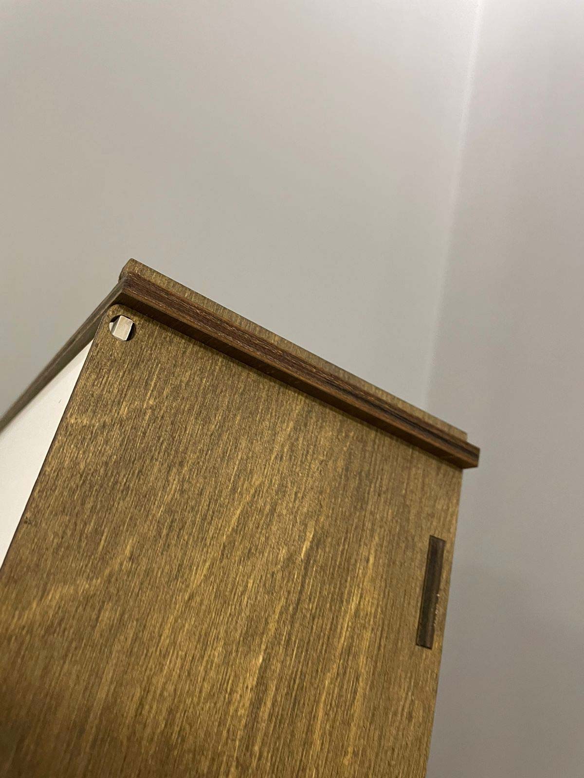 Confezione regalo in legno personalizzata con coperchio acrilico per presentazioni eleganti
