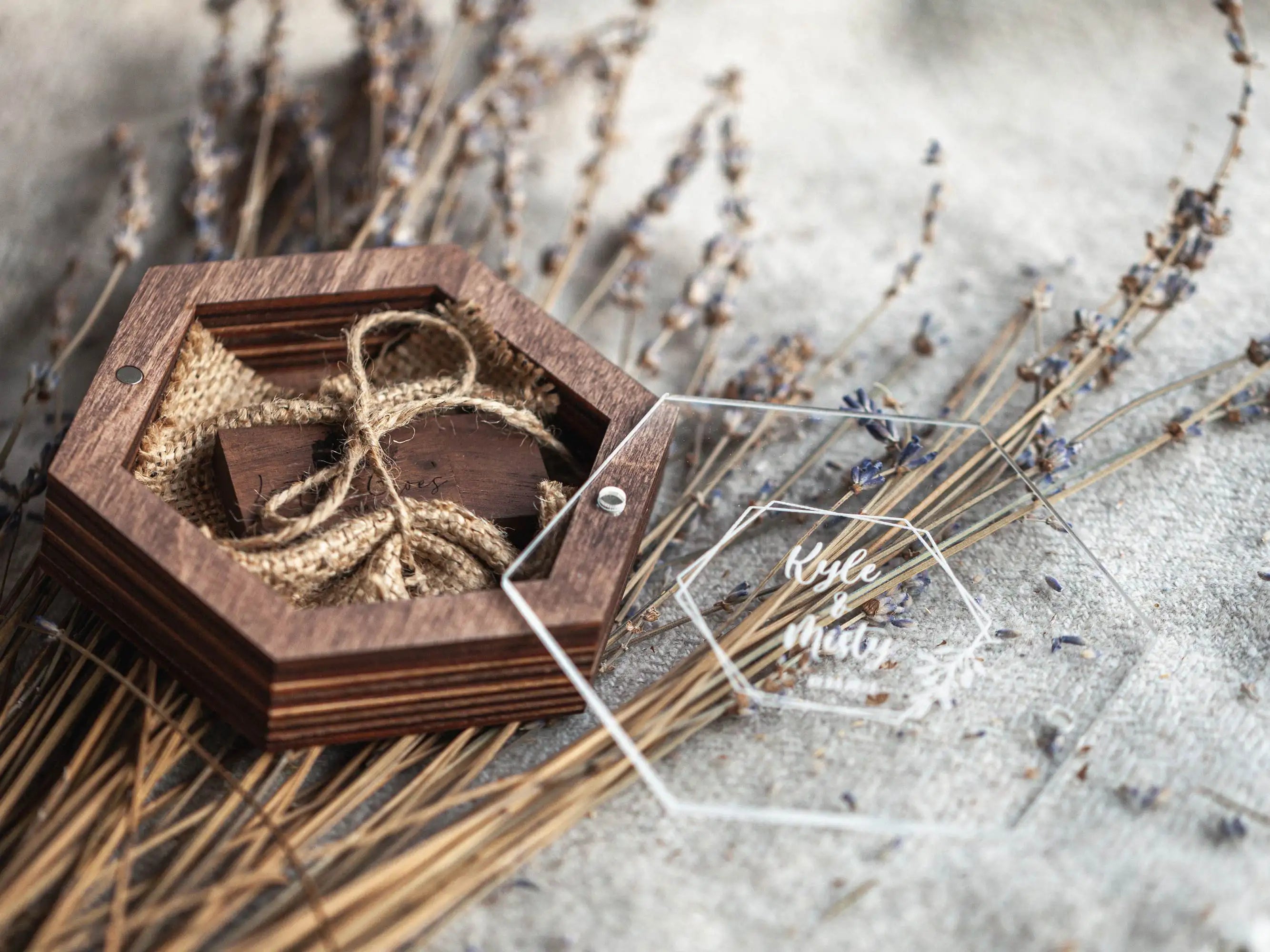 Personalized walnut wooden USB box with acrylic lid for wedding 