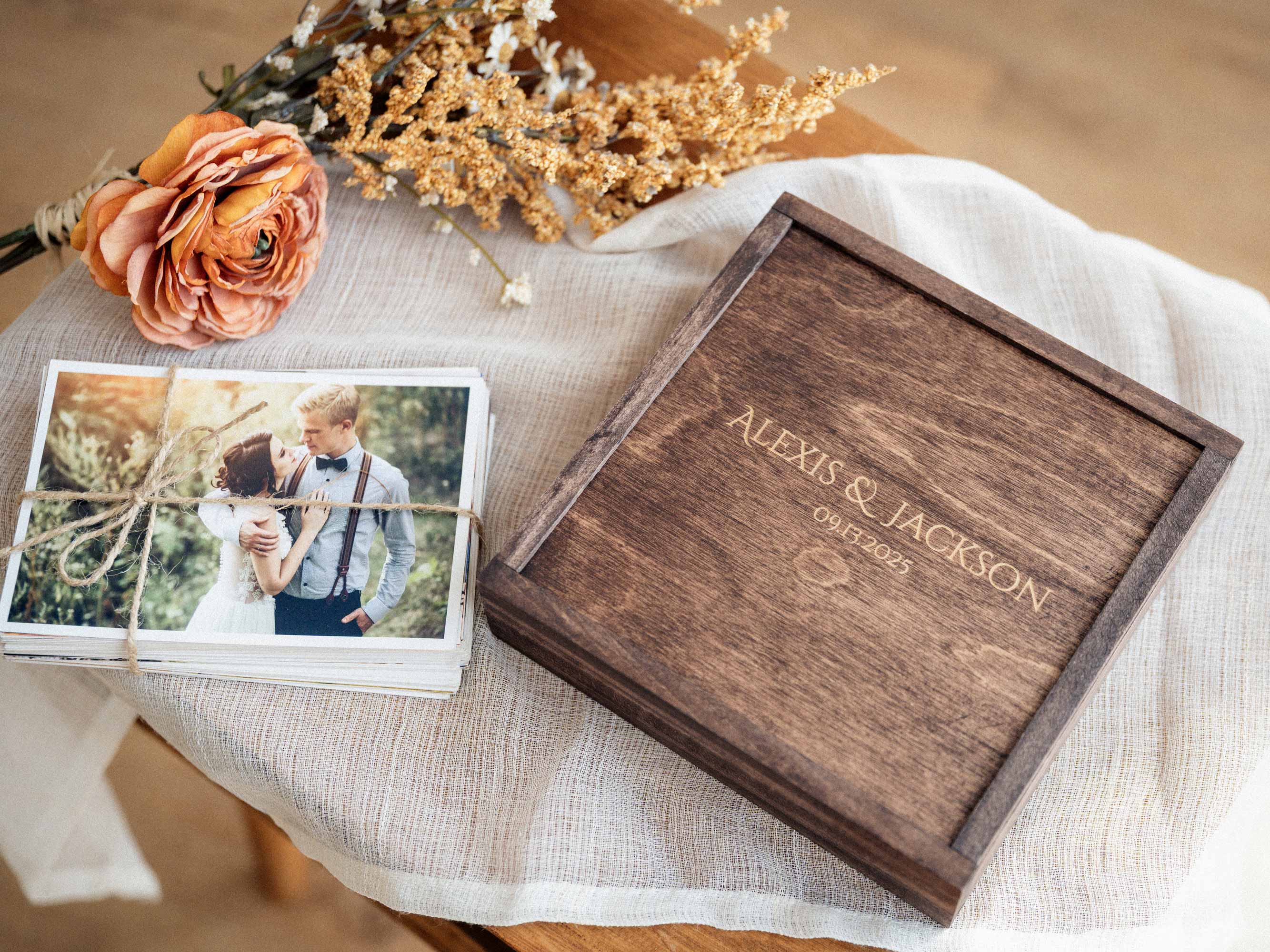Walnut Classic wooden photo box with wedding print and personalized engraving