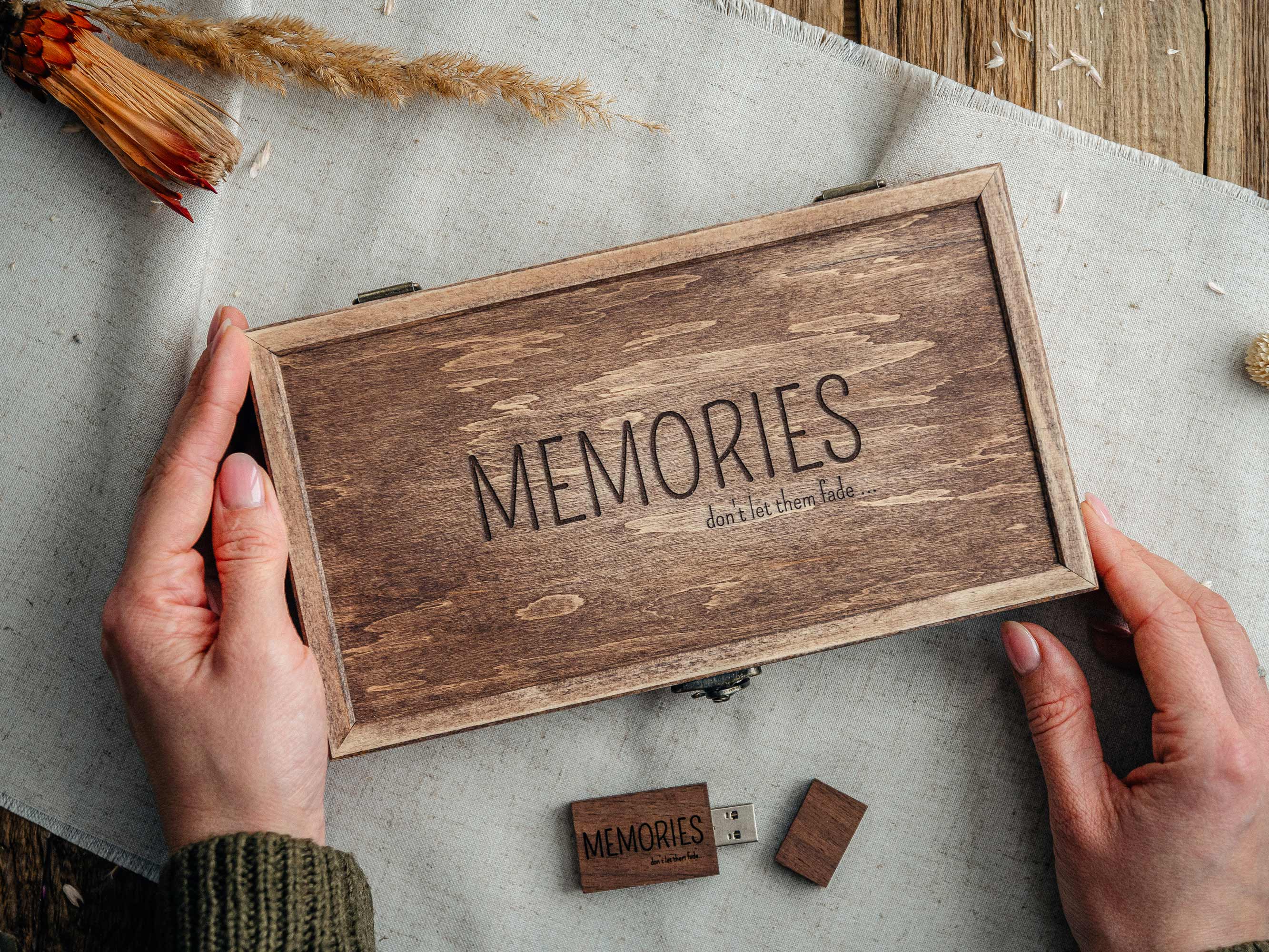 Wedding Keepsake Photo Box with Wedding USB 3.0 Drive in Vintage Style - NZHANDICRAFT