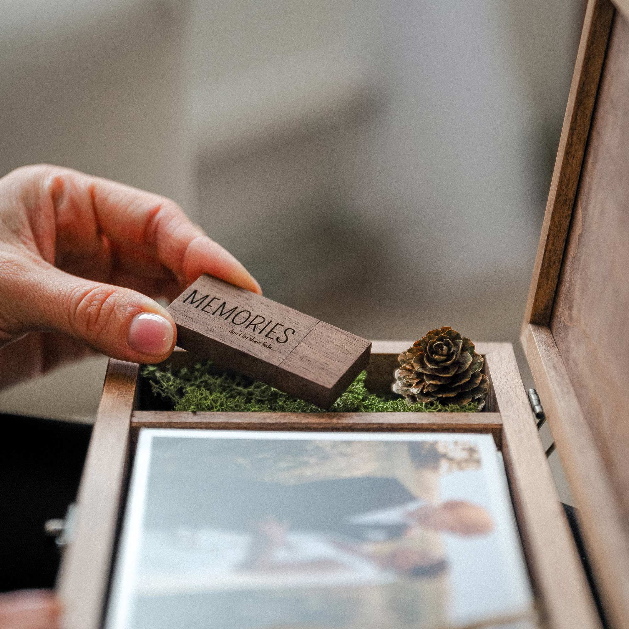 Wedding Keepsake Photo Box with Wedding USB 3.0 Drive in Vintage Style - NZHANDICRAFT