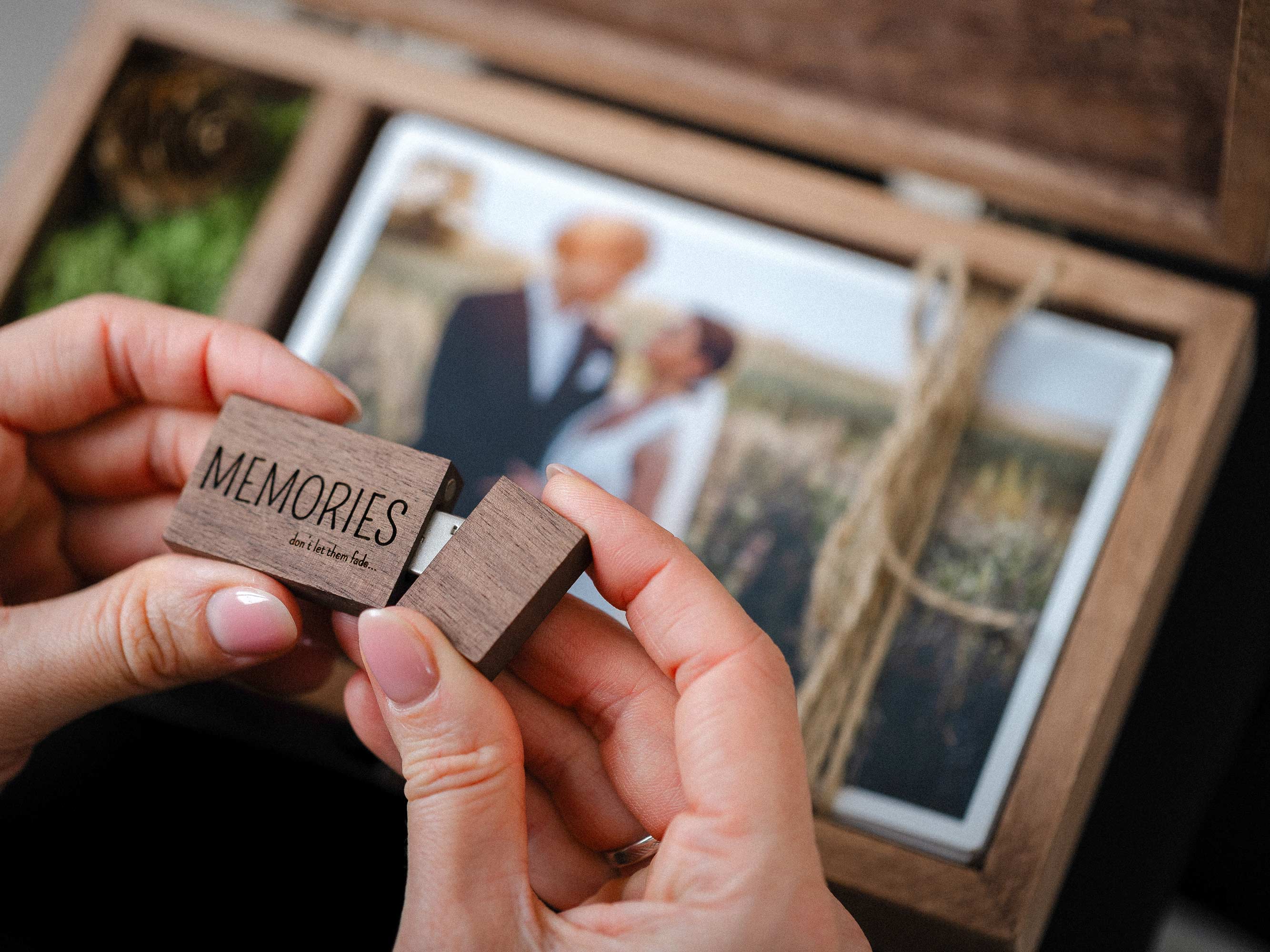 Wedding Keepsake Photo Box with Wedding USB 3.0 Drive in Vintage Style - NZHANDICRAFT