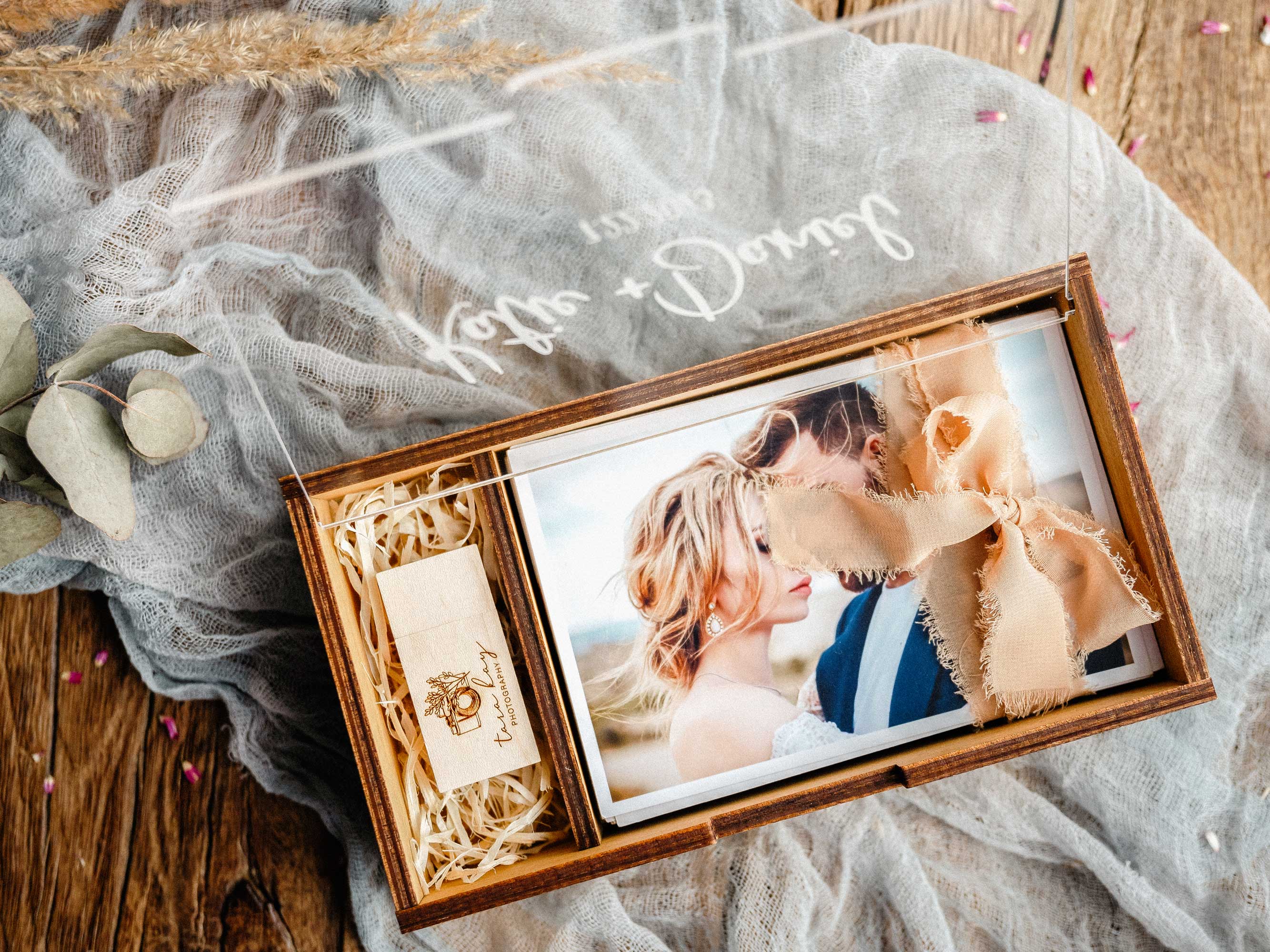 Gold Oak wedding photo box with wooden USB and personalized acrylic lid flat lay