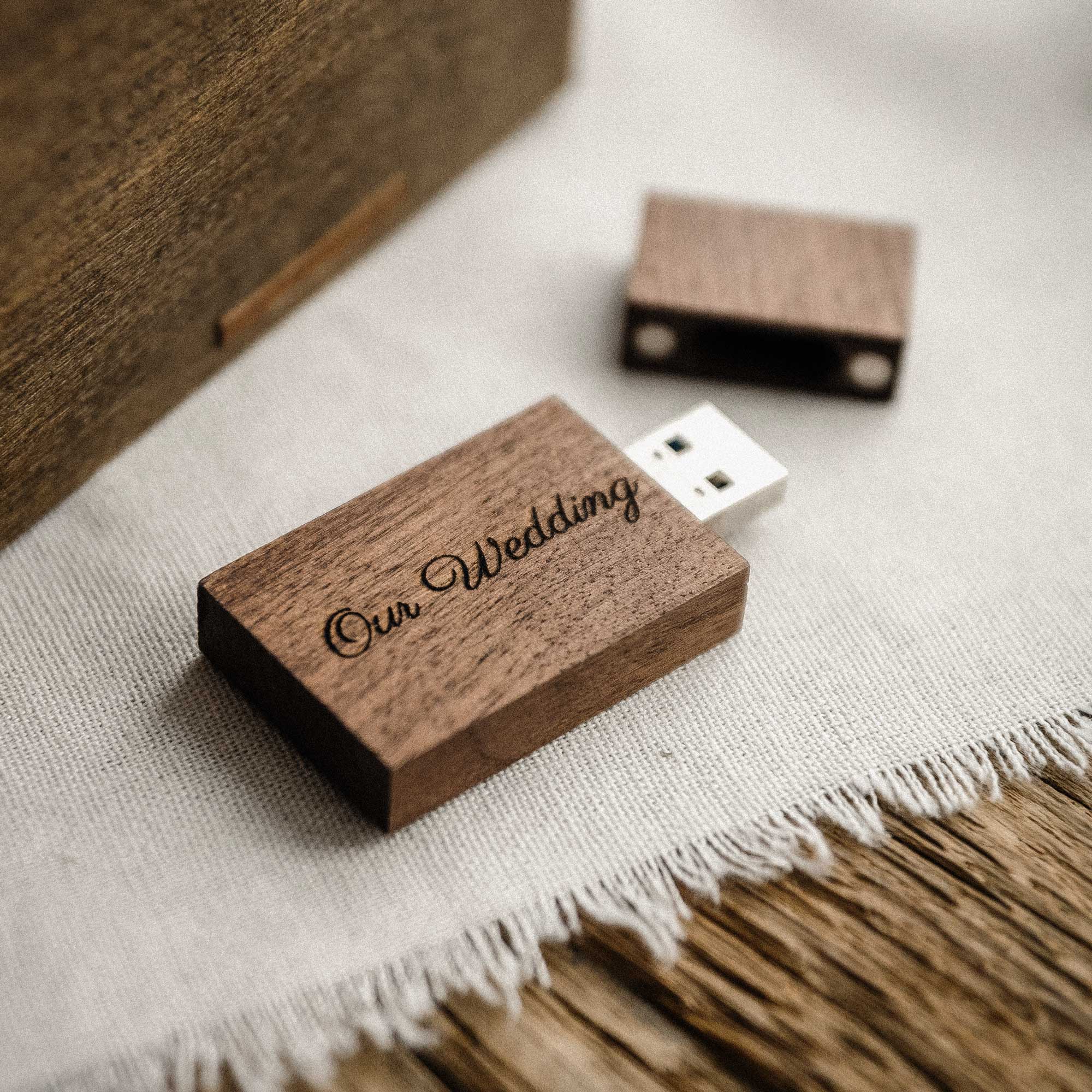 Wedding Photo Box with Acrylic Lid & USB 3.0 Flash Drive - Personalized Photography Gift (holds 250 photos) - NZHANDICRAFT