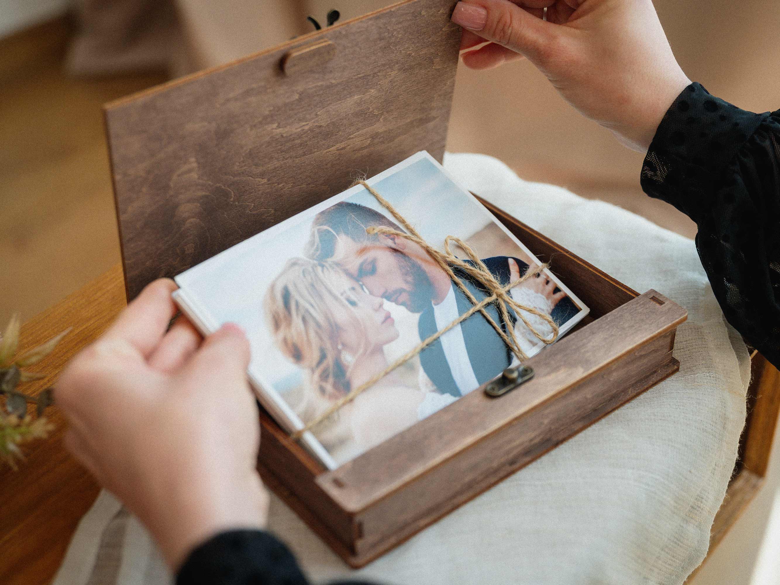 Walnut Classic photo box opening with prints