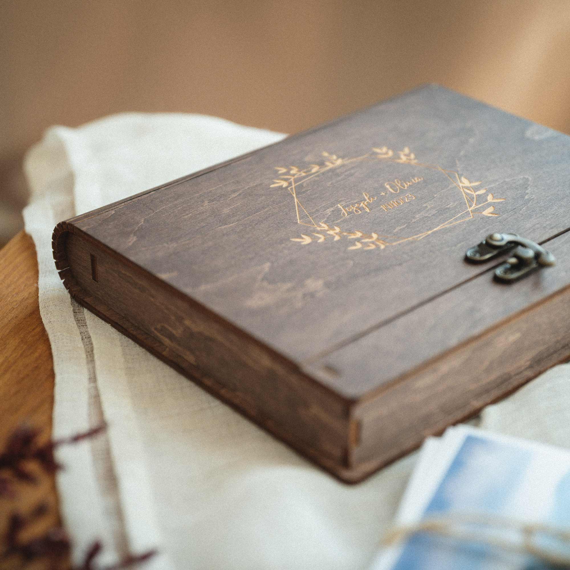 Personalized wooden box for wedding gift