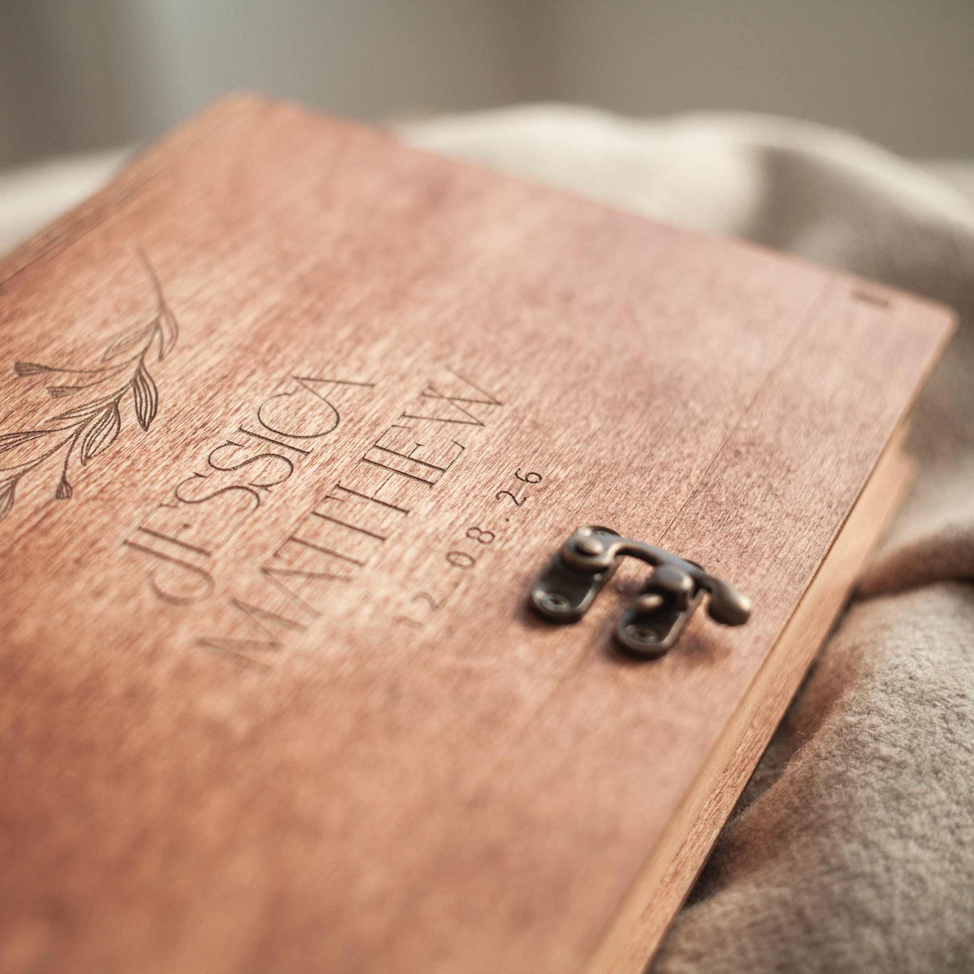 Boîte à photos en bois et clé USB – Souvenir personnalisé pour le jour du mariage