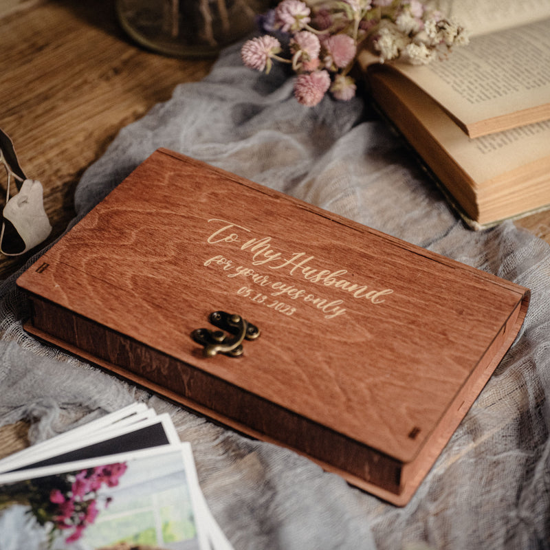 Fotobox aus Holz und USB-Stick – Personalisiertes Andenken für den Hochzeitstag