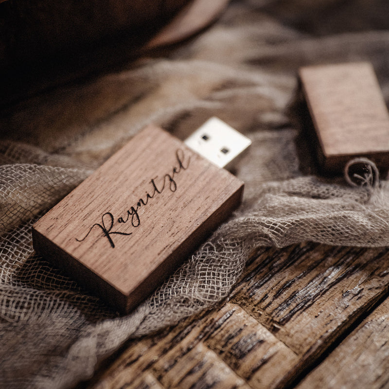 Wooden USB Flash Drive 3.0 for Wedding Clients (Walnut) - nzhandicraft